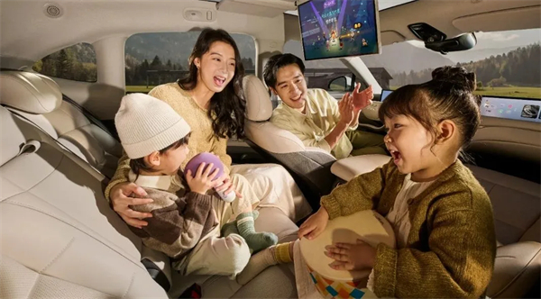 升艙不加價！“滿配SUV”全新智己LS6劇院版上市，權(quán)益價21.99萬~28.29萬元