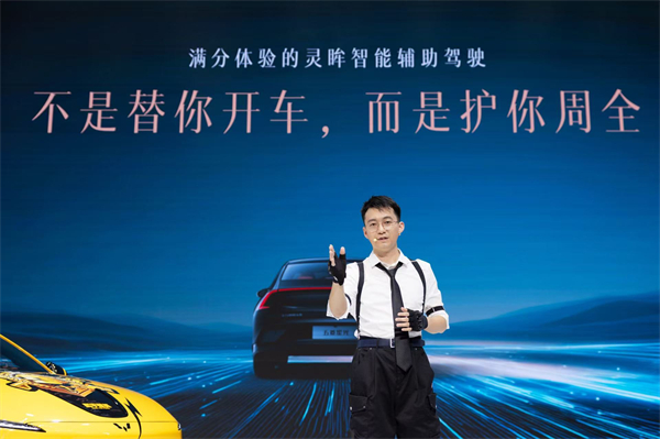 10.98萬元起！五菱星光2025款開啟預(yù)售，攜手《和平精英》打造年輕人的智能實(shí)戰(zhàn)利器！