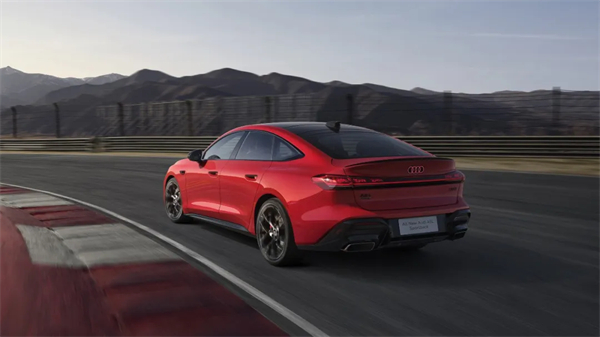 全新上汽奧迪A5L Sportback正式上市，限時(shí)臻享價(jià)25.99萬元起